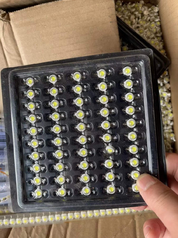 LED灯珠回收.jpg